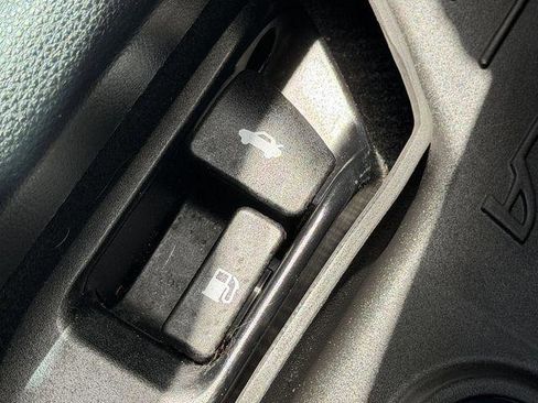 Certified 2024 Toyota Corolla SE image 19