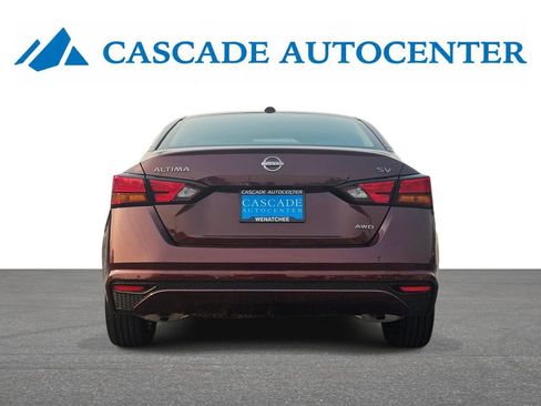 Used 2024 Nissan Altima 2.5 SV AWD/4WD image 7