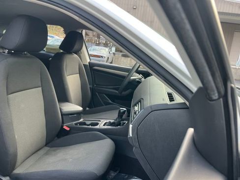 Used 2021 Volkswagen Jetta S w/ Driver Assistance Package image 28