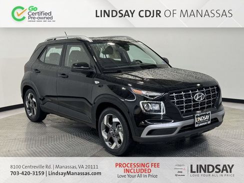 Used 2024 Hyundai Venue SEL image 1
