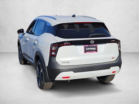 New 2026 Nissan Kicks SR image 9