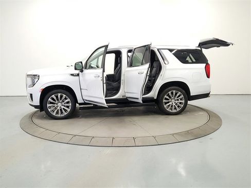 Used 2023 GMC Yukon Denali w/ Max Trailering Package image 12