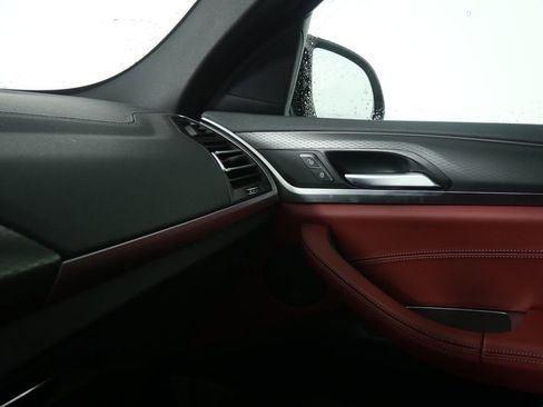 Certified 2025 BMW X4 M40i image 31
