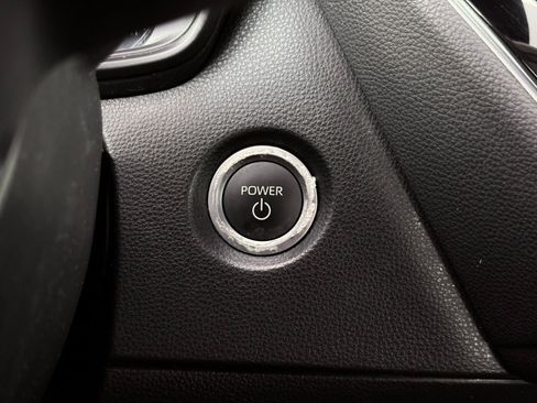 Used 2024 Toyota Corolla LE w/ LE Convenience Package image 39