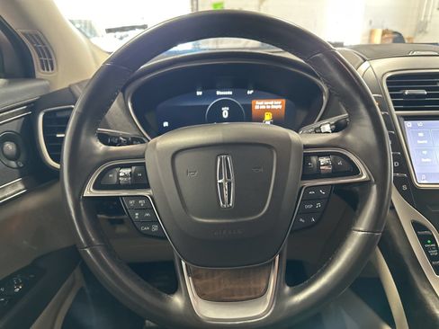 Used 2020 Lincoln Nautilus Reserve AWD/4WD image 20