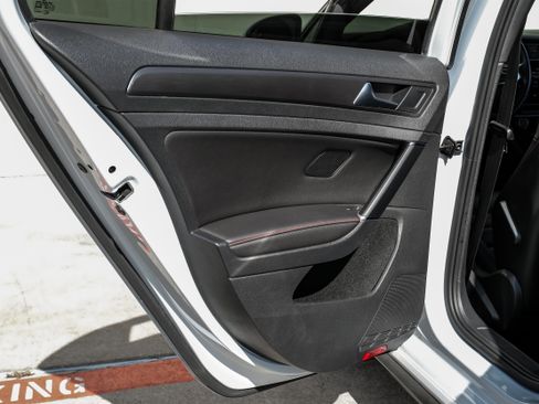 Used 2020 Volkswagen GTI SE image 42