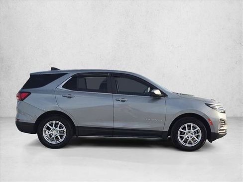 Used 2024 Chevrolet Equinox LT FWD image 4