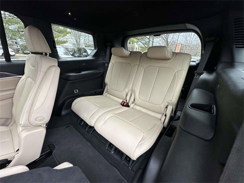 Certified 2023 Jeep Grand Cherokee L Limited w/ Luxury Tech Group II image 20