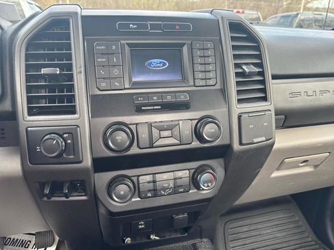 Used 2021 Ford F250 XL w/ Power Equipment Group image 28