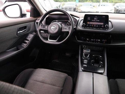 Used 2021 Nissan Rogue SV FWD image 23