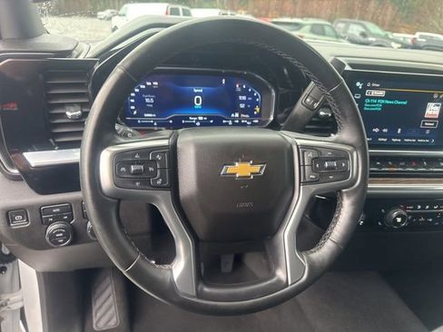 Used 2023 Chevrolet Silverado 1500 LT image 13