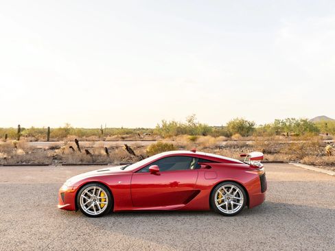 Used 2012 Lexus LFA RWD image 23