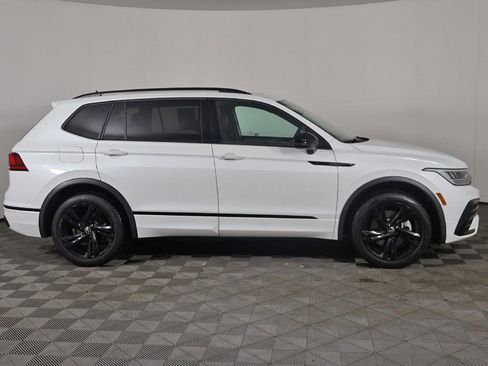 Used 2024 Volkswagen Tiguan SE R-Line image 18