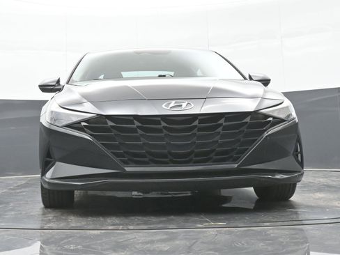 Used 2023 Hyundai Elantra SEL image 39
