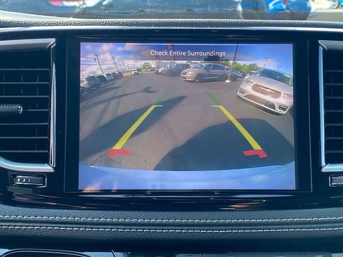 Used 2024 Chrysler Pacifica Limited w/ S Appearance Package AWD/4WD image 14