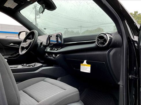 New 2026 Chevrolet Equinox LT w/ LPO, Floor Liner Package image 10