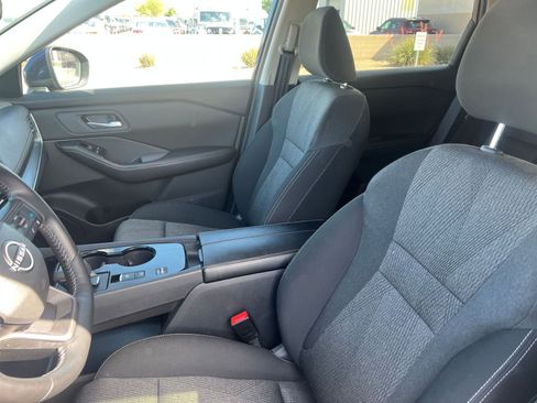 Used 2025 Nissan Rogue SV FWD image 37
