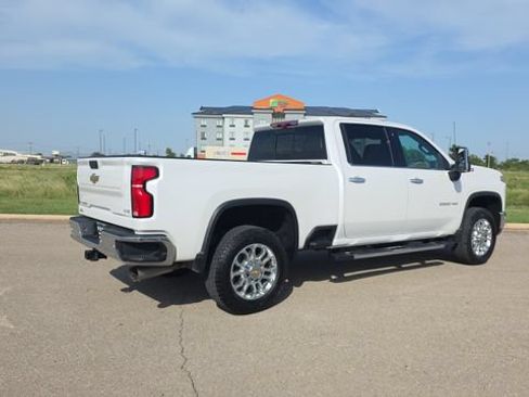 Used 2024 Chevrolet Silverado 2500 LTZ w/ LTZ Plus Package AWD/4WD image 6