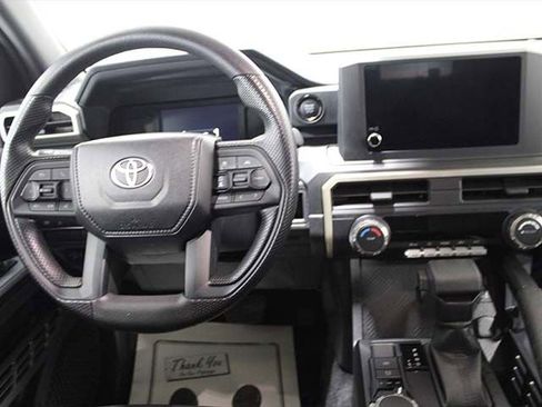 Used 2024 Toyota Tacoma SR AWD/4WD image 12