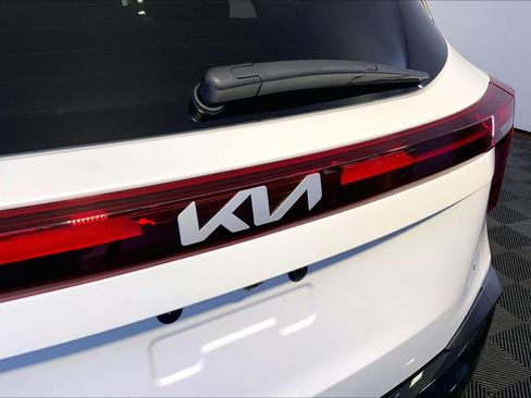 Used 2024 Kia Seltos EX AWD/4WD image 33