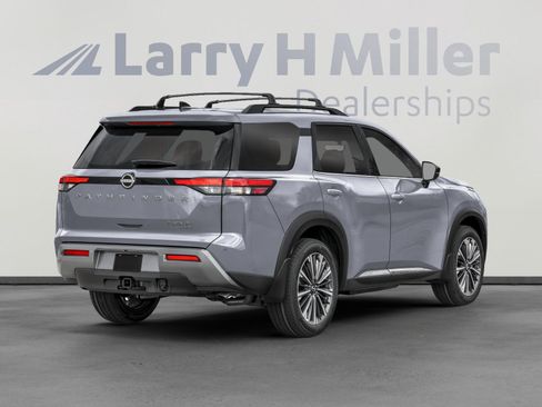 New 2026 Nissan Pathfinder Platinum AWD/4WD image 2