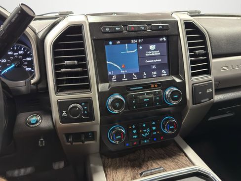 Used 2019 Ford F250 Lariat w/ Lariat Ultimate Package image 23