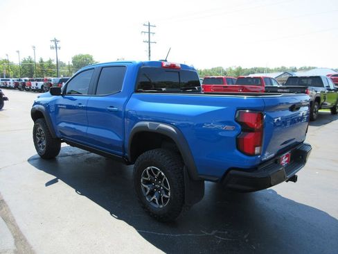 Used 2023 Chevrolet Colorado ZR2 w/ ZR2 Convenience Package III AWD/4WD image 9