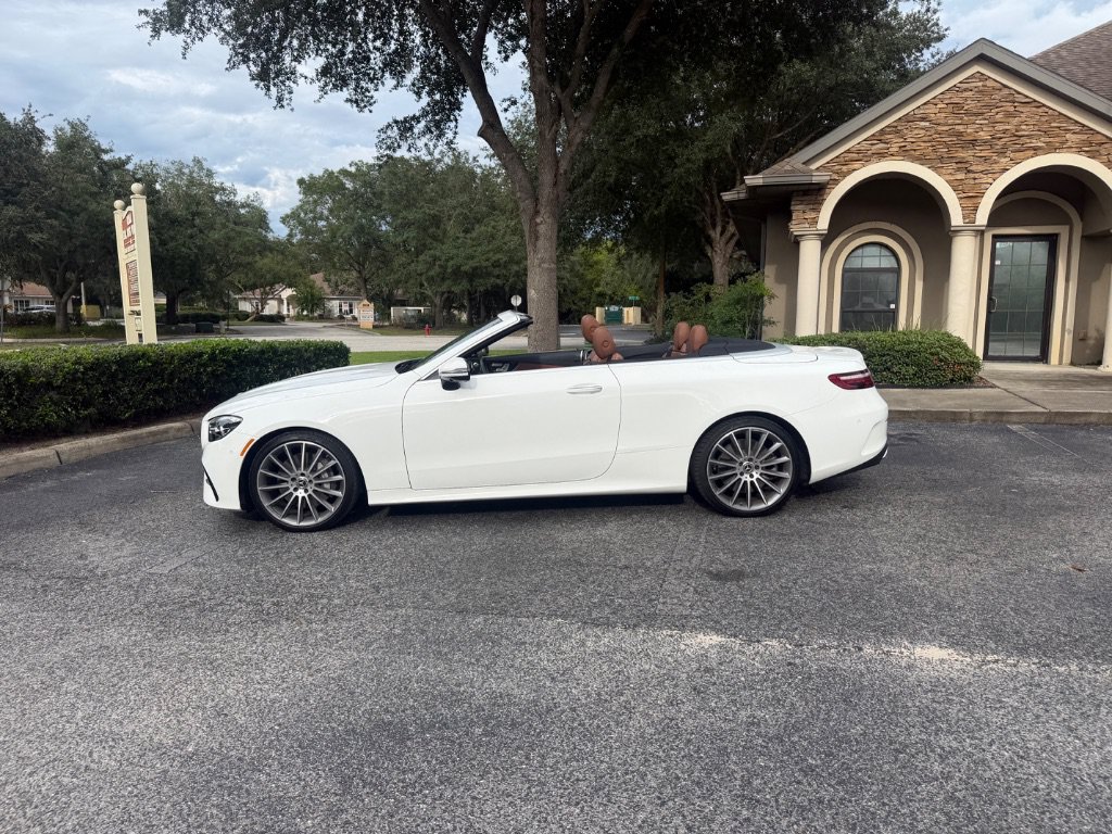 Used 2023 Mercedes-Benz E 450 Cabriolet image 2