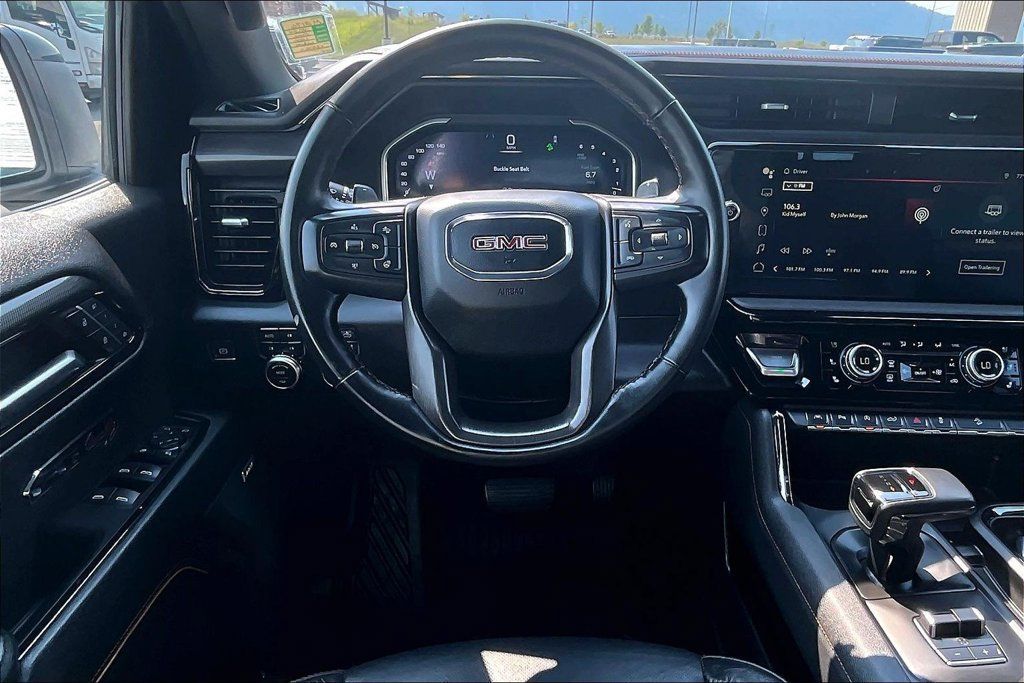 Used 2024 GMC Sierra 1500 AT4 w/ AT4 Preferred Package AWD/4WD image 5