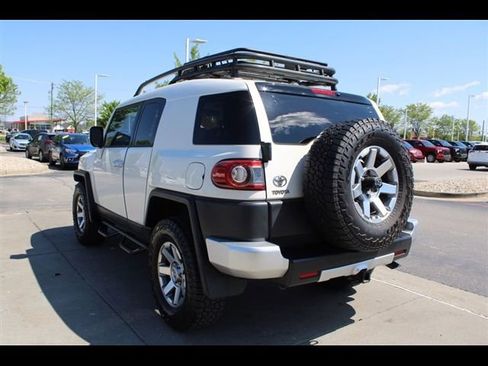 Used 2014 Toyota FJ Cruiser 4WD w/ Convenience Package image 5