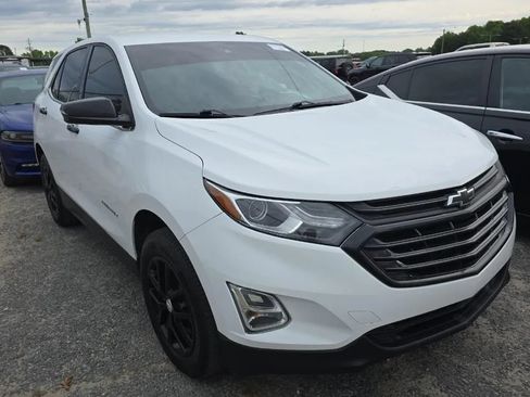 Used 2019 Chevrolet Equinox LT w/ Driver Convenience Package AWD/4WD image 2