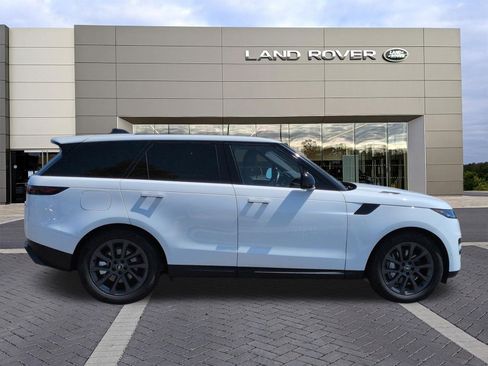 Certified 2025 Land Rover Range Rover Sport AWD/4WD image 4