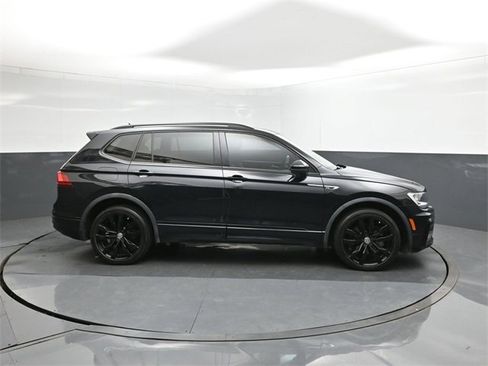 Used 2021 Volkswagen Tiguan SE R-Line w/ 3-Row Tiguan MDO Package image 26