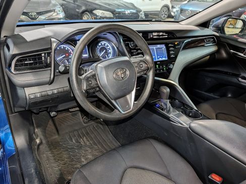 Used 2020 Toyota Camry LE FWD image 12