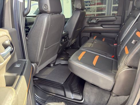 Used 2024 GMC Sierra 2500 AT4 w/ AT4 Premium Plus Package image 11