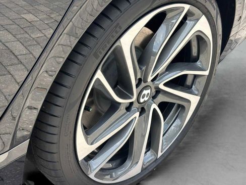 New 2025 Bentley Flying Spur Plug-In Hybrid image 60