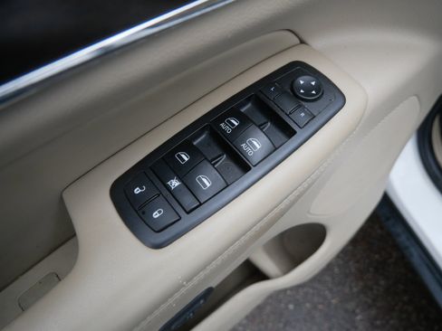 Used 2018 Jeep Grand Cherokee Limited AWD/4WD image 22