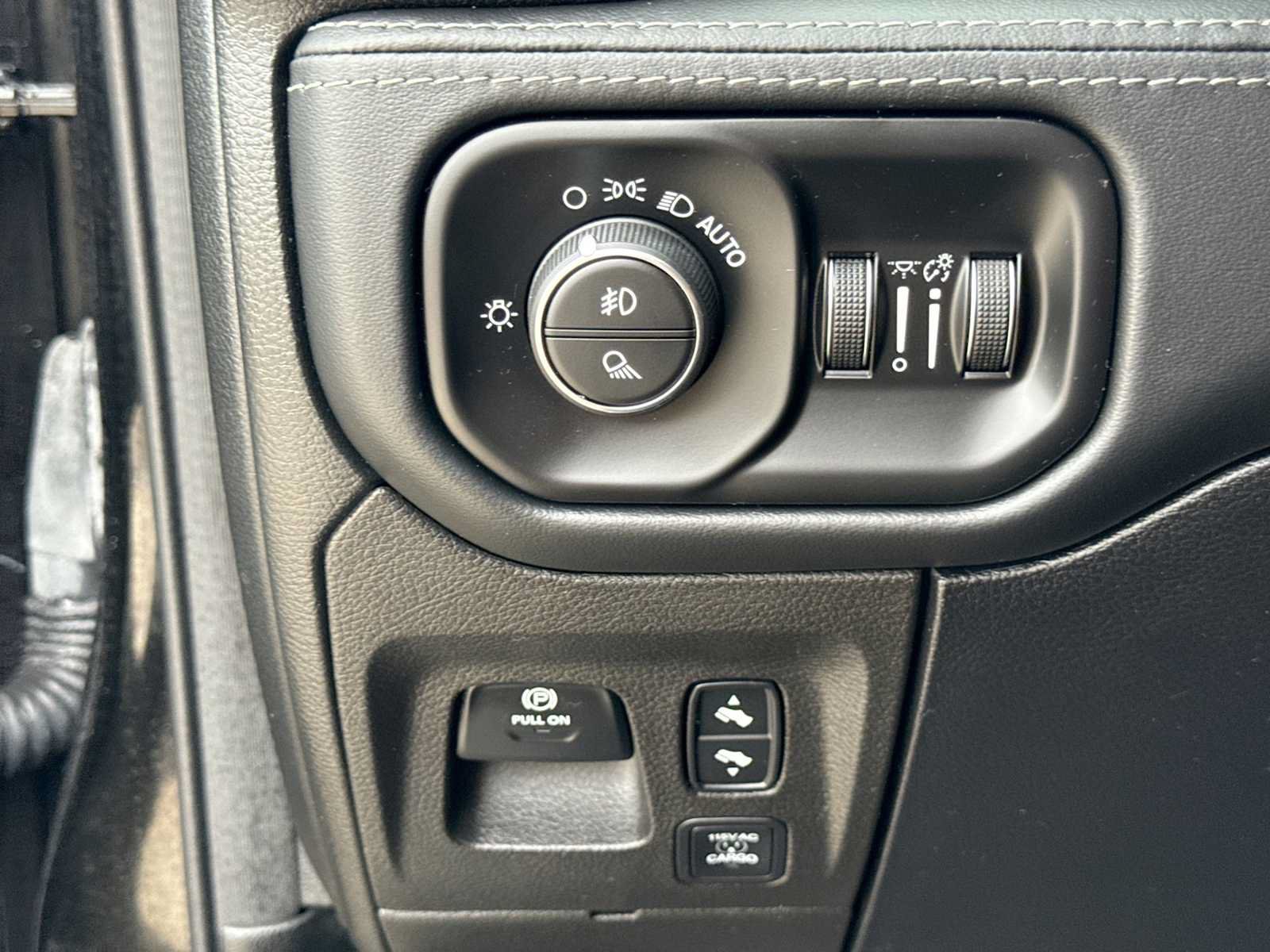 Used 2021 RAM 1500 Limited AWD/4WD image 26