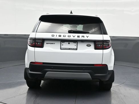 Used 2023 Land Rover Discovery Sport SE image 4