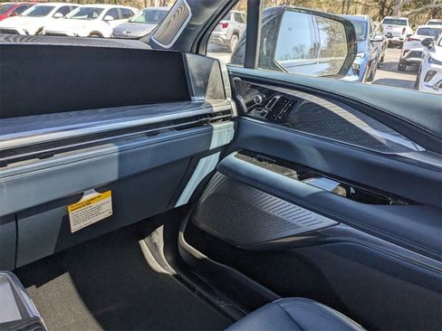 New 2025 Cadillac Escalade IQ Luxury 2 image 17