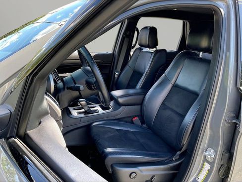 Used 2019 Jeep Grand Cherokee Altitude AWD/4WD image 21