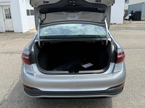 New 2026 Volkswagen Jetta SE FWD image 6