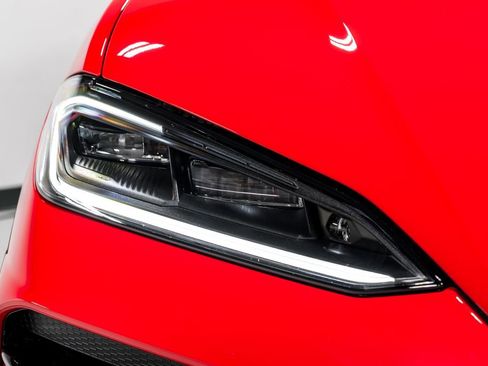 Used 2025 Lamborghini Urus SE AWD/4WD image 48