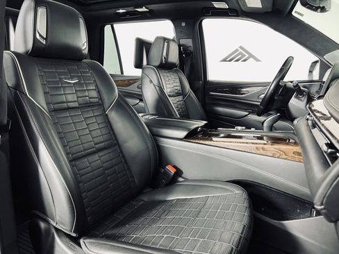 Used 2021 Cadillac Escalade Sport Platinum w/ Heavy-Duty Trailer Package image 20