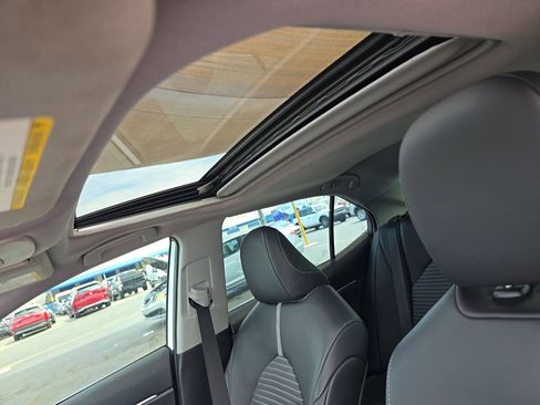 Used 2024 Toyota Camry SE w/ Convenience Package FWD image 13