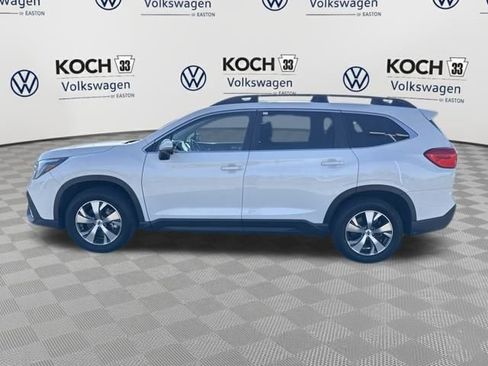 Used 2023 Subaru Ascent Premium w/ Convenience Package image 4