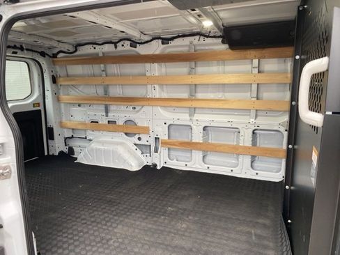 Used 2024 Ford Transit 250 Low Roof w/ Exterior Upgrade Package image 26