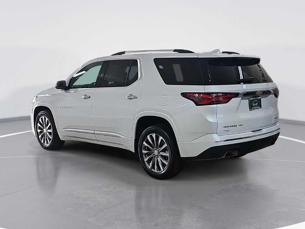 Used 2023 Chevrolet Traverse Premier AWD/4WD image 6