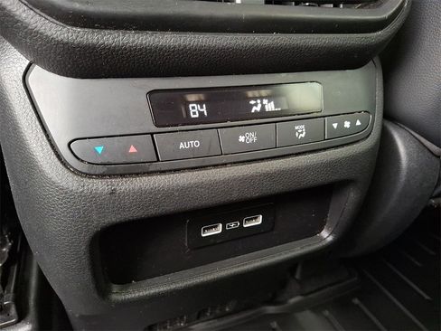 Used 2023 Honda Pilot EX-L image 12