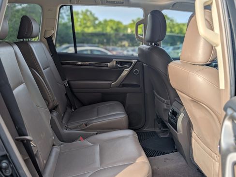 Used 2017 Lexus GX 460 Luxury AWD/4WD image 23